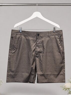 NWT Men’s Gray Stretch Woven Sport Golf Casual Shorts - Size 38